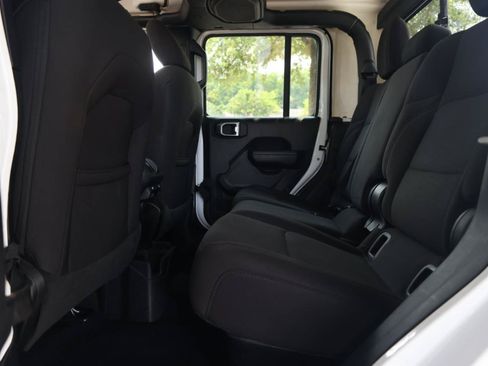 Used 2023 Jeep Gladiator Sport AWD/4WD image 26