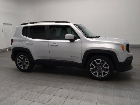 Used 2016 Jeep Renegade Latitude image 11