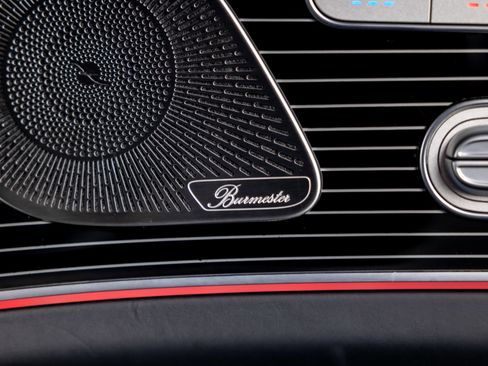 Used 2022 Mercedes-Benz Maybach GLS 600 4MATIC image 34