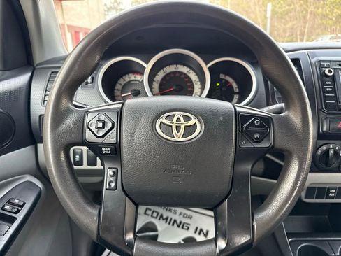 Used 2015 Toyota Tacoma 2WD Access Cab image 22
