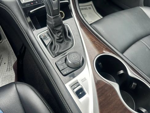 Used 2019 INFINITI Q50 Luxe w/ Essential Package (3.0T Luxe) AWD/4WD image 23