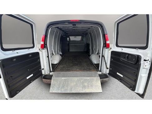 Used 2022 Chevrolet Express 2500 Extended w/ Driver Convenience Package RWD image 31