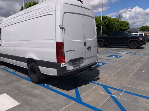 Used 2024 Mercedes-Benz Sprinter 3500 image 3