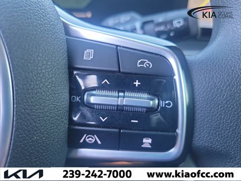 Used 2024 Kia Sorento LX FWD image 28