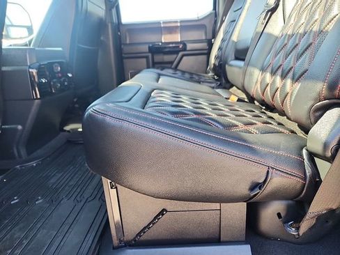 Used 2022 Ford F250 Lariat w/ Lariat Ultimate Package AWD/4WD image 26