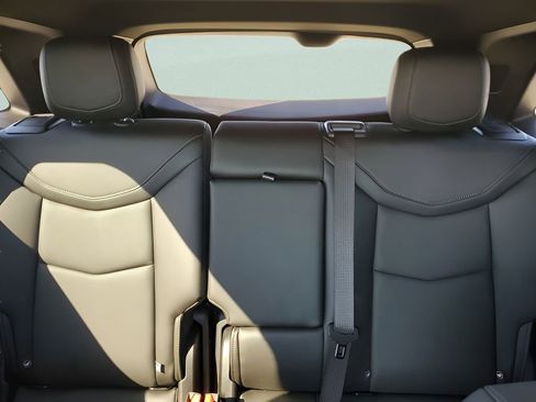 Used 2023 Cadillac XT5 Premium Luxury image 13