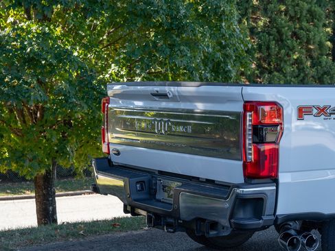 Used 2023 Ford F250 King Ranch w/ Chrome Package image 11