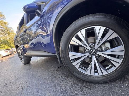 Used 2022 Nissan Rogue SV image 8