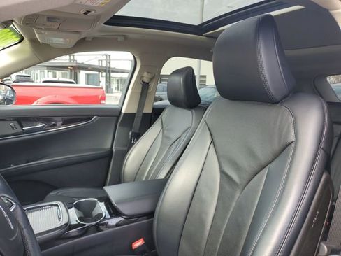 Certified 2023 Lincoln Nautilus Reserve w/ Monochromatic Package image 10