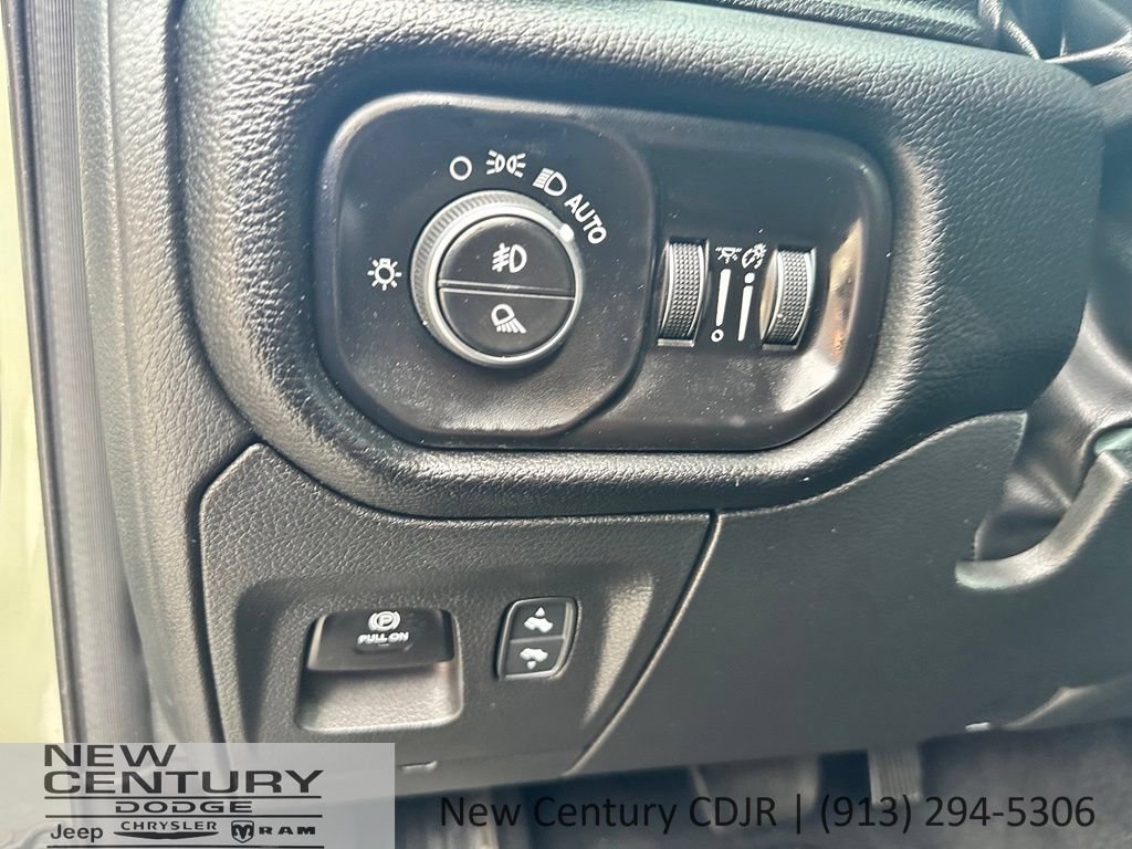 Used 2026 RAM 1500 Laramie AWD/4WD image 40