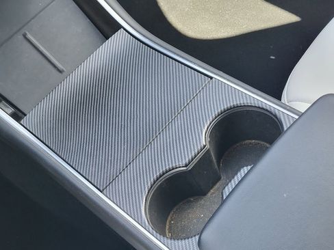 Used 2021 Tesla Model Y Long Range image 16