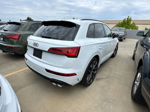 Used 2024 Audi SQ5 Premium Plus w/ Premium Plus Package AWD/4WD image 4