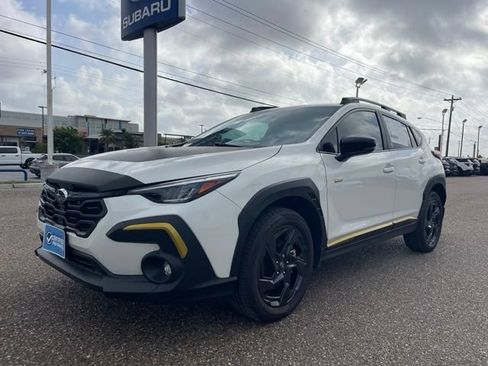 Used 2025 Subaru Crosstrek 2.5i Sport AWD/4WD image 3