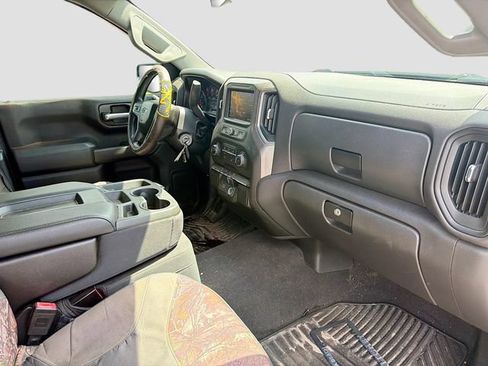 Used 2020 Chevrolet Silverado 1500 Custom Trail Boss w/ Custom Convenience Package AWD/4WD image 12
