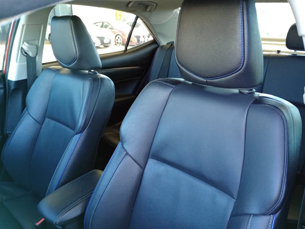 Used 2019 Toyota Corolla XSE FWD image 11