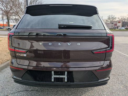 New 2025 Volvo EX90 Ultra image 5