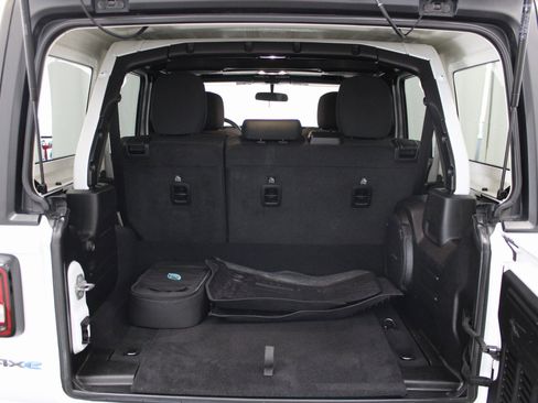 Used 2023 Jeep Wrangler Unlimited image 19