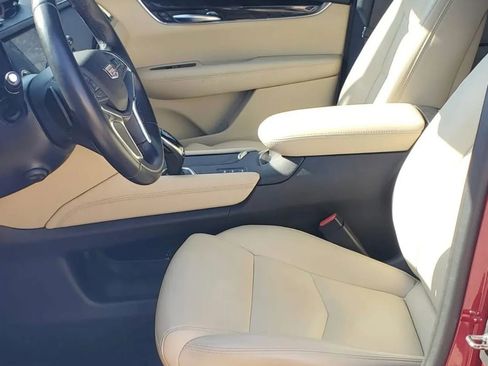 Used 2019 Cadillac XT5 AWD image 8