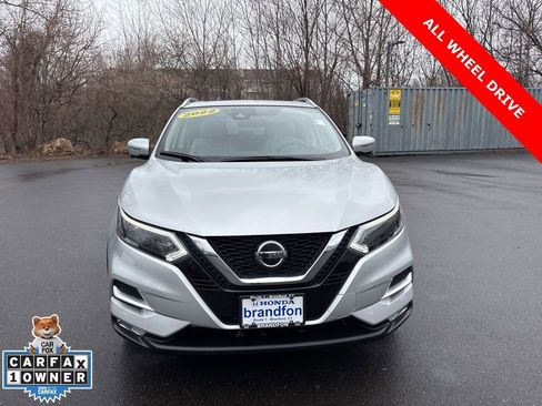 Used 2022 Nissan Rogue Sport SL w/ Premium Package image 2
