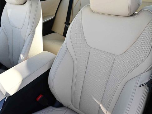 Used 2026 BMW 330i Sedan w/ Premium Package RWD image 9
