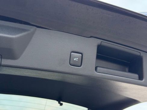 Certified 2022 Ford Escape SE w/ SE Sport Appearance Package AWD/4WD image 39