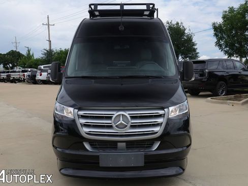 Used 2021 Mercedes-Benz Sprinter 3500 image 2