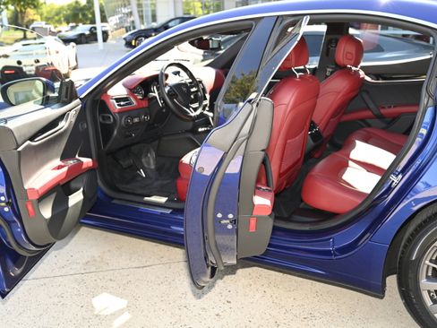 Certified 2022 Maserati Ghibli Modena Q4 image 33