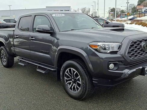 Used 2022 Toyota Tacoma TRD Sport image 5