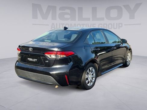 Used 2020 Toyota Corolla LE FWD image 5