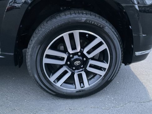 Used 2018 Toyota 4Runner Limited image 11