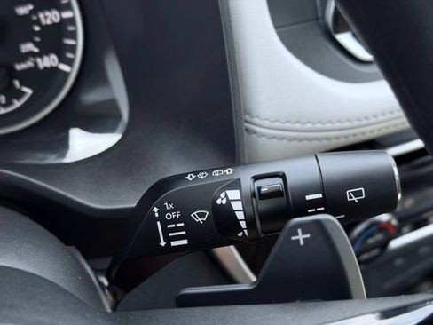 Used 2022 Nissan Rogue SV AWD/4WD image 29