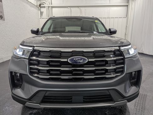 New 2026 Ford Explorer Active w/ Active Comfort Package AWD/4WD image 4