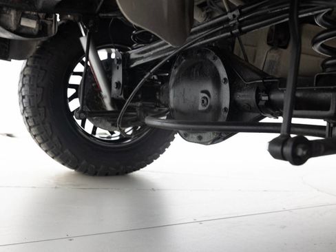 Used 2016 Chevrolet Suburban LTZ AWD/4WD image 23