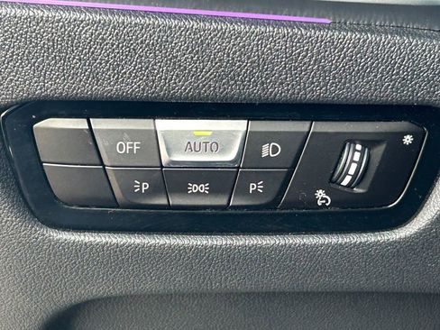 Used 2022 BMW M440i Convertible w/ Premium Package image 25