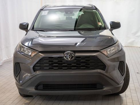 Used 2019 Toyota RAV4 LE image 2