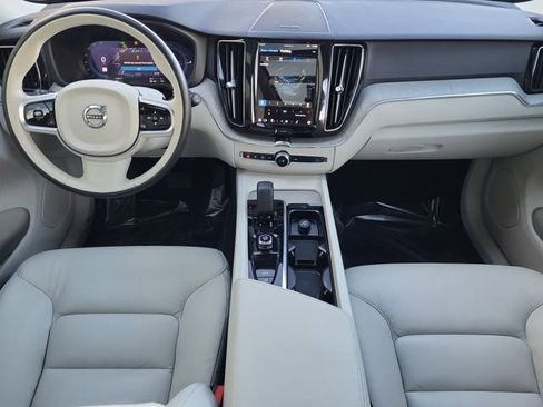 Used 2023 Volvo XC60 T8 Plus image 17
