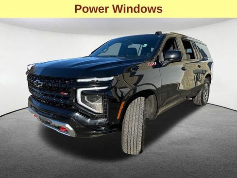 Used 2025 Chevrolet Suburban Z71 AWD/4WD image 5