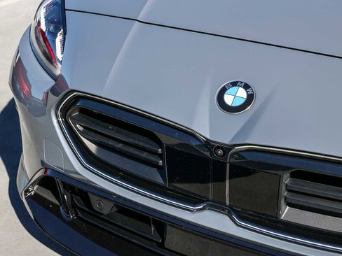 Used 2025 BMW M235i xDrive w/ Premium Package image 11