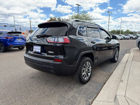 Used 2021 Jeep Cherokee Latitude Plus w/ Sun & Sound Group FWD image 6