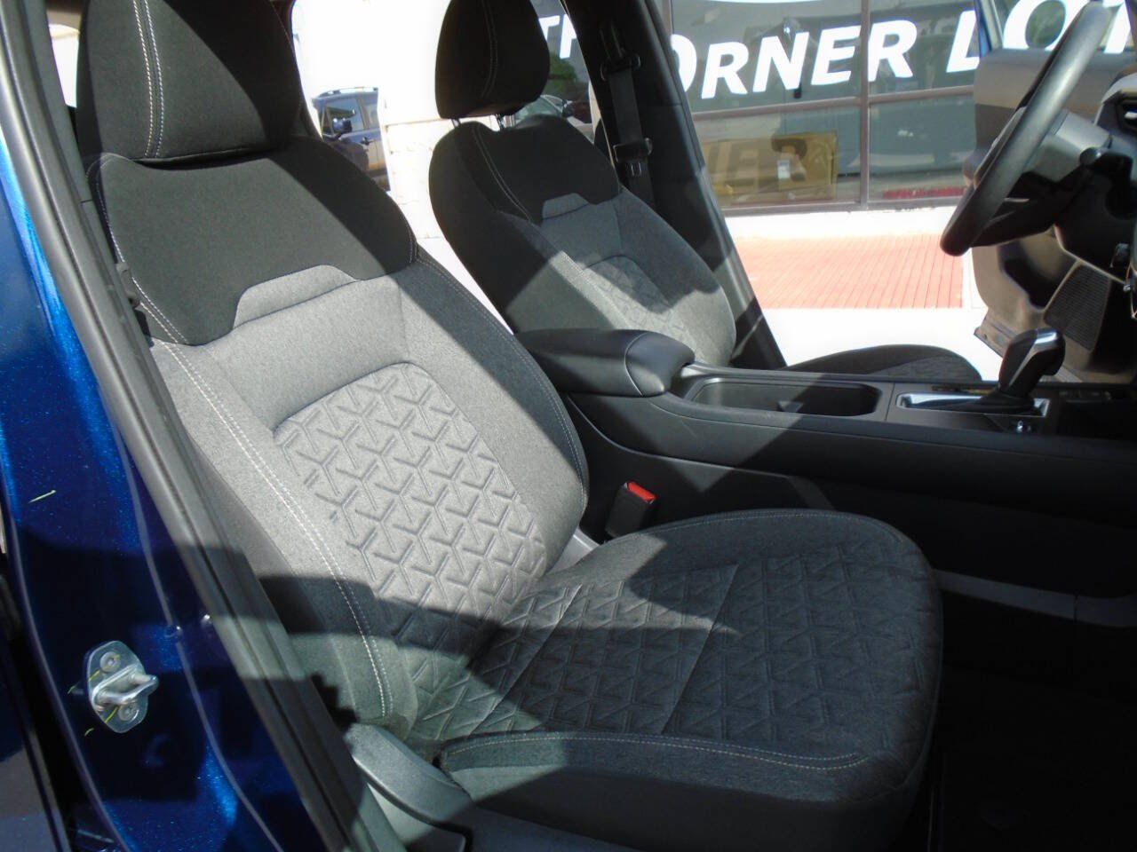 Used 2025 Nissan Kicks SV FWD image 12