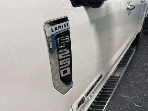 Used 2019 Ford F250 Lariat w/ Lariat Ultimate Package AWD/4WD image 41
