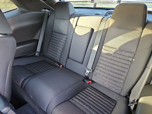 Used 2013 Dodge Challenger R/T w/ Electronics Convenience Group image 10