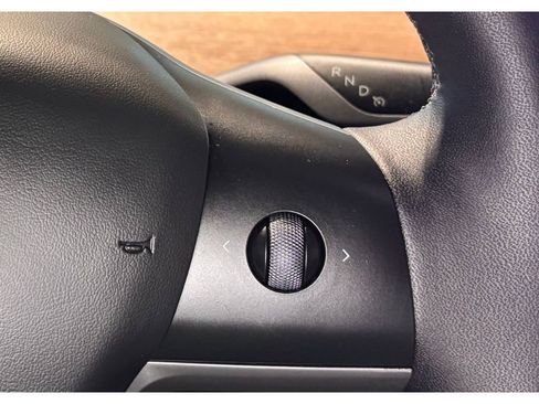 Used 2024 Tesla Model Y Long Range image 27