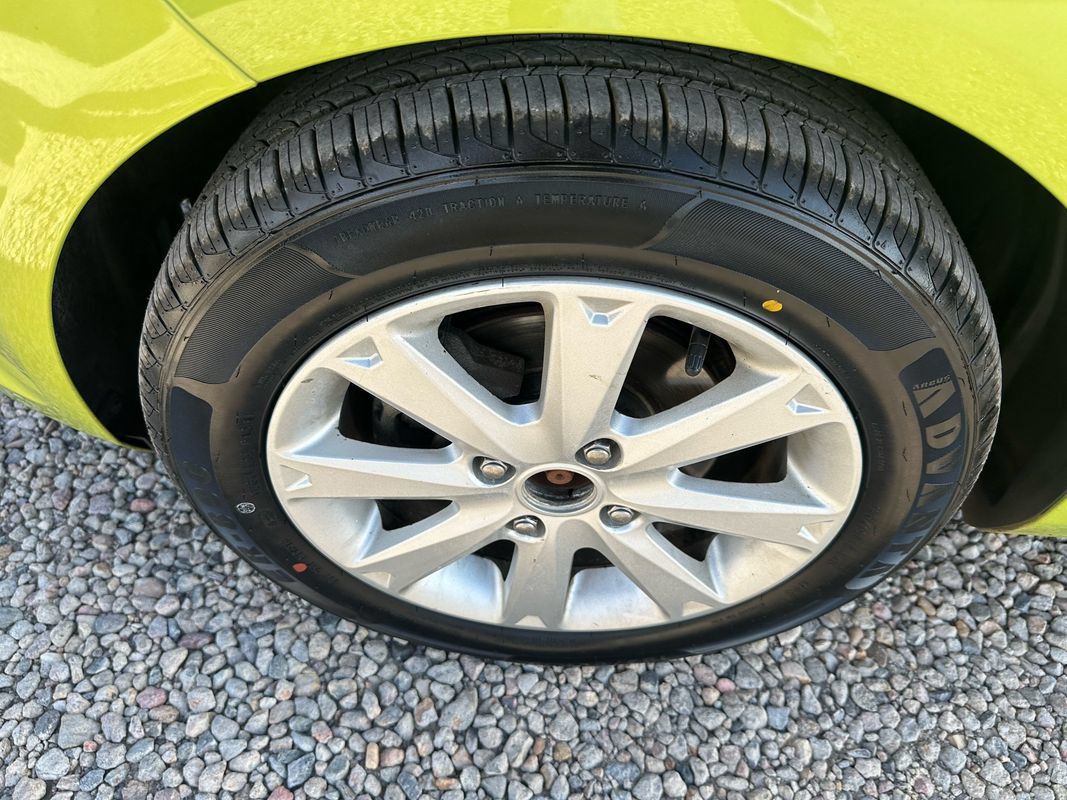 Used 2011 Ford Fiesta SE w/ 203A Rapid Spec Order Code FWD image 41
