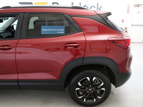 Certified 2023 Chevrolet TrailBlazer LT w/ Convenience Package FWD image 5