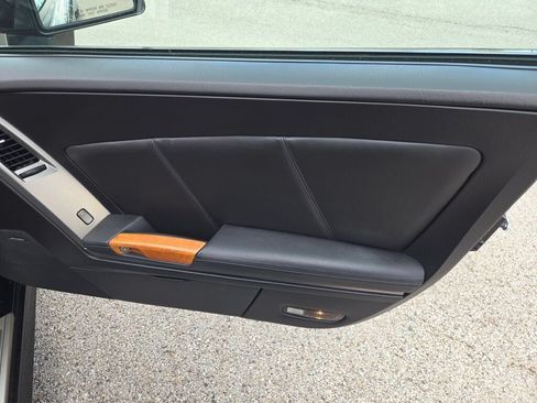 Used 2007 Cadillac XLR RWD image 4