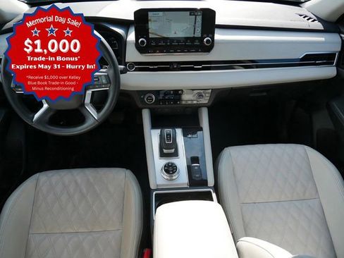 Used 2023 Mitsubishi Outlander SEL AWD/4WD image 13