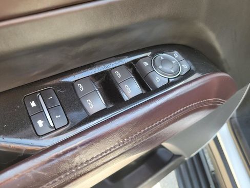 Used 2021 Cadillac Escalade Premium Luxury Platinum AWD/4WD image 22