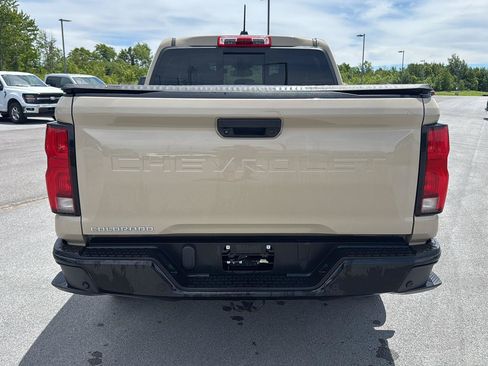 Used 2023 Chevrolet Colorado Z71 w/ Z71 Convenience Package 2 AWD/4WD image 7