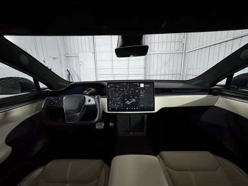 Used 2021 Tesla Model S Plaid image 22